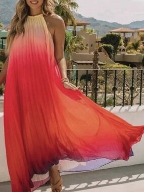 NWT L'ATISTE pleated ombré halter
maxi dress Sz: S